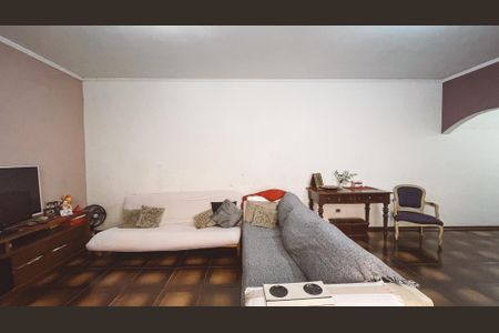 Casa à venda com 200m², 4 quartos e 3 vagas Casa à venda com 200m², 4 quartos e 3 vagasSala