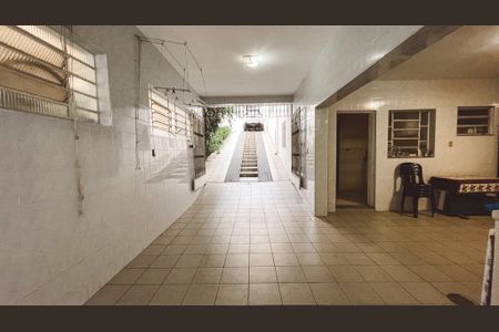 Casa à venda com 200m², 4 quartos e 3 vagas Casa à venda com 200m², 4 quartos e 3 vagasGaragem