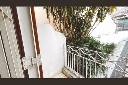 Casa à venda com 200m², 4 quartos e 3 vagas Casa à venda com 200m², 4 quartos e 3 vagasVista da Suíte