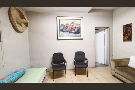 Casa à venda com 200m², 4 quartos e 3 vagas Casa à venda com 200m², 4 quartos e 3 vagasSala 1