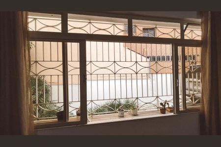 Casa à venda com 200m², 4 quartos e 3 vagas Casa à venda com 200m², 4 quartos e 3 vagasVista Sala