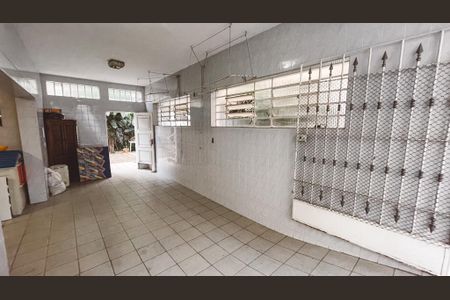 Casa à venda com 200m², 4 quartos e 3 vagas Casa à venda com 200m², 4 quartos e 3 vagasGaragem