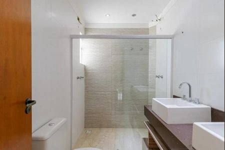 Casa à venda com 200m², 3 quartos e 4 vagasBanheiro