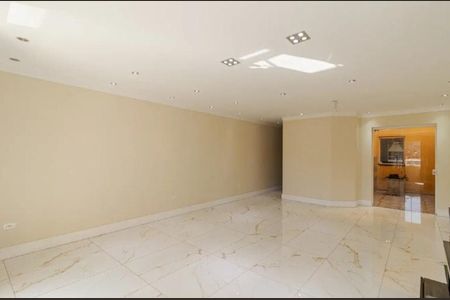 Casa à venda com 200m², 3 quartos e 4 vagasSala