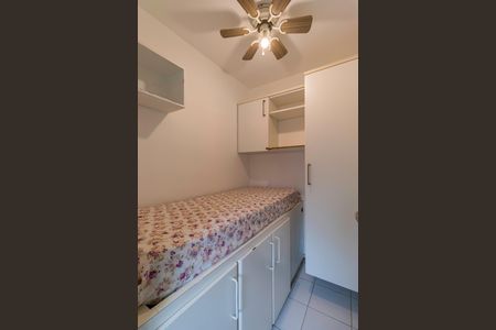 Apartamento à venda com 160m², 3 quartos e 4 vagas Apartamento à venda com 160m², 3 quartos e 4 vagasQuarto de Serviço