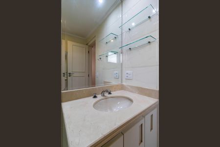 Apartamento à venda com 160m², 3 quartos e 4 vagas Apartamento à venda com 160m², 3 quartos e 4 vagasBanheiro