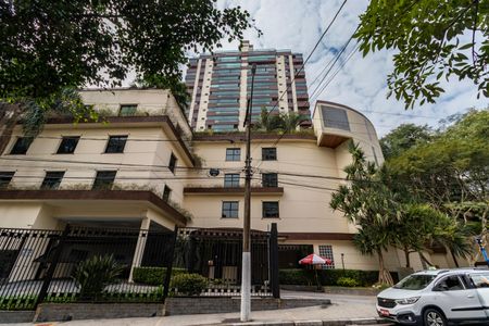 Apartamento à venda com 160m², 3 quartos e 4 vagas Apartamento à venda com 160m², 3 quartos e 4 vagasFachada