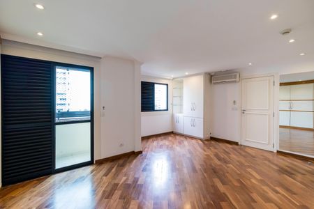 Apartamento à venda com 160m², 3 quartos e 4 vagas Apartamento à venda com 160m², 3 quartos e 4 vagasQuarto 2