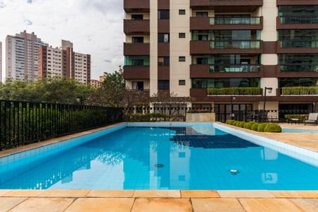 Apartamento à venda com 160m², 3 quartos e 4 vagas Apartamento à venda com 160m², 3 quartos e 4 vagasÁrea comumÁrea comum
