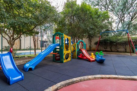 Apartamento à venda com 160m², 3 quartos e 4 vagas Apartamento à venda com 160m², 3 quartos e 4 vagasÁrea comum