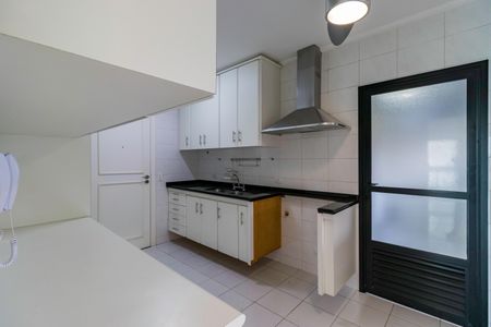 Apartamento à venda com 160m², 3 quartos e 4 vagas Apartamento à venda com 160m², 3 quartos e 4 vagasCozinha