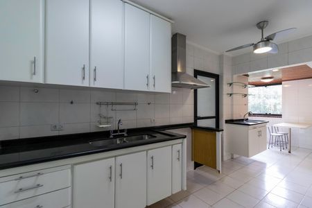 Apartamento à venda com 160m², 3 quartos e 4 vagas Apartamento à venda com 160m², 3 quartos e 4 vagasCozinha