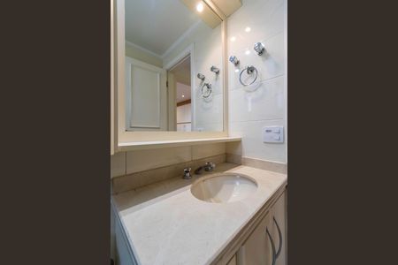 Apartamento à venda com 160m², 3 quartos e 4 vagas Apartamento à venda com 160m², 3 quartos e 4 vagasBanheiro