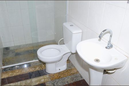 Apartamento para alugar com 50m², 2 quartos e sem vagaBanheiro