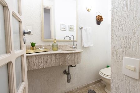 Apartamento à venda com 144m², 4 quartos e 2 vagas Apartamento à venda com 144m², 4 quartos e 2 vagasLavabo