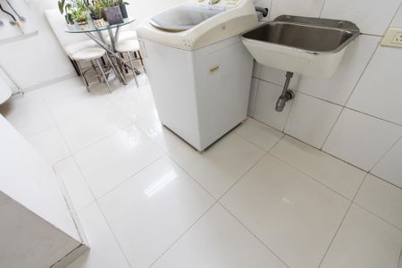 Apartamento à venda com 144m², 4 quartos e 2 vagas Apartamento à venda com 144m², 4 quartos e 2 vagasÁrea de Serviço