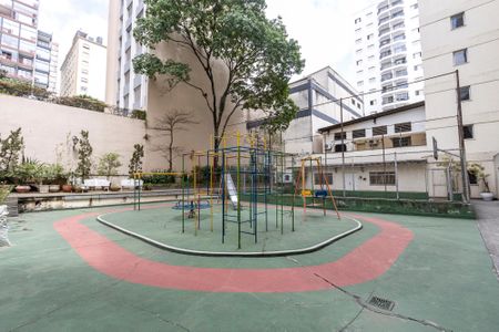 Apartamento à venda com 144m², 4 quartos e 2 vagas Apartamento à venda com 144m², 4 quartos e 2 vagasQuadra Esportiva