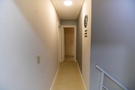 Casa de condomínio à venda com 400m², 5 quartos e 6 vagasCorredor