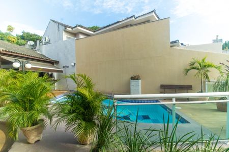 Casa de condomínio à venda com 400m², 5 quartos e 6 vagasVista do Quarto 2