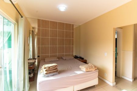 Casa de condomínio à venda com 400m², 5 quartos e 6 vagasSuíte 3