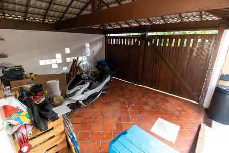 Casa de condomínio à venda com 400m², 5 quartos e 6 vagasGaragem