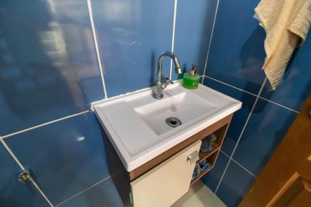 Casa de condomínio à venda com 400m², 5 quartos e 6 vagasBanheiro de Serviço