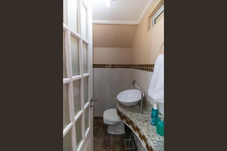 Casa de condomínio à venda com 400m², 5 quartos e 6 vagasLavabo