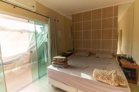 Casa de condomínio à venda com 400m², 5 quartos e 6 vagasSuíte 3