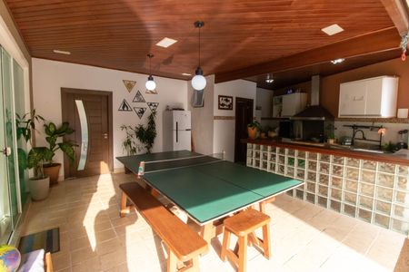 Casa de condomínio à venda com 400m², 5 quartos e 6 vagasÁrea externa