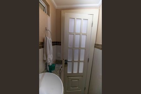 Casa de condomínio à venda com 400m², 5 quartos e 6 vagasLavabo