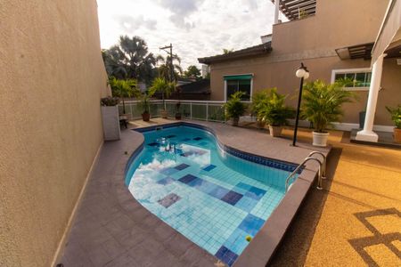 Casa de condomínio à venda com 400m², 5 quartos e 6 vagasÁrea externa