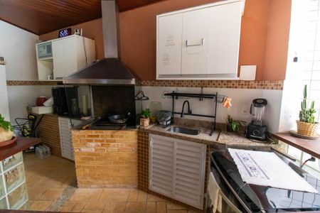 Casa de condomínio à venda com 400m², 5 quartos e 6 vagasÁrea externa