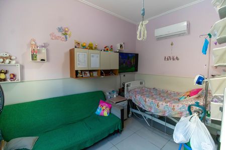 Casa de condomínio à venda com 400m², 5 quartos e 6 vagasQuarto 2