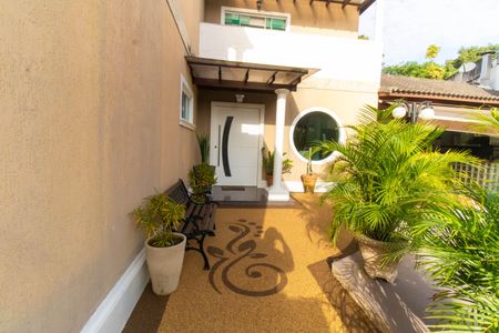 Casa de condomínio à venda com 400m², 5 quartos e 6 vagasÁrea externa