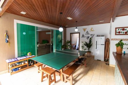 Casa de condomínio à venda com 400m², 5 quartos e 6 vagasÁrea externa