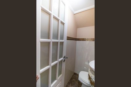 Casa de condomínio à venda com 400m², 5 quartos e 6 vagasLavabo