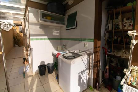 Casa de condomínio à venda com 400m², 5 quartos e 6 vagasÁrea de Serviço