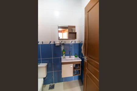 Casa de condomínio à venda com 400m², 5 quartos e 6 vagasBanheiro de Serviço