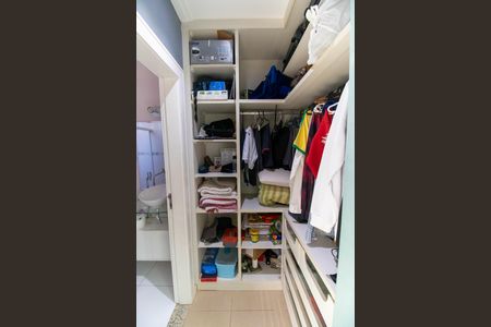 Casa de condomínio à venda com 400m², 5 quartos e 6 vagasCloset da suíte 1