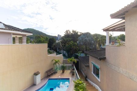 Casa de condomínio à venda com 400m², 5 quartos e 6 vagasVista da Suíte 1