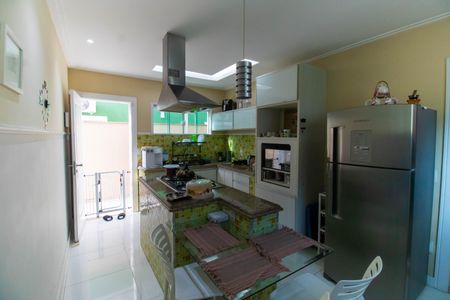 Casa de condomínio à venda com 400m², 5 quartos e 6 vagasCozinha