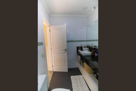 Casa de condomínio à venda com 400m², 5 quartos e 6 vagasBanheiro da Suíte 3