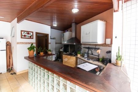 Casa de condomínio à venda com 400m², 5 quartos e 6 vagasÁrea externa