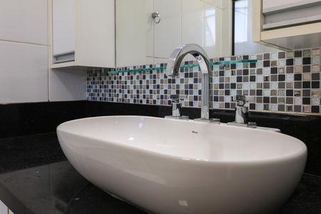 Apartamento para alugar com 83m², 2 quartos e 2 vagas Apartamento para alugar com 83m², 2 quartos e 2 vagasBanheiro da Suíte 1