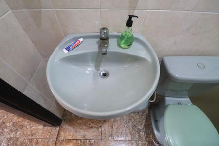 Casa para alugar com 840m², 4 quartos e 10 vagasBanheiro Social 2