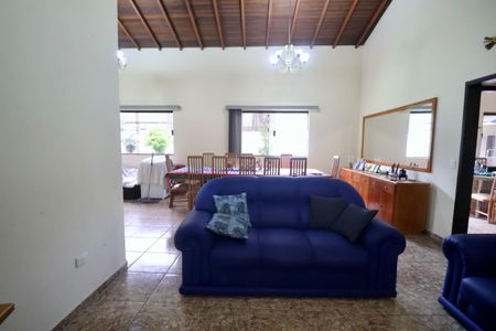 Casa para alugar com 840m², 4 quartos e 10 vagasSala