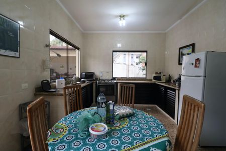 Casa para alugar com 840m², 4 quartos e 10 vagasCozinha