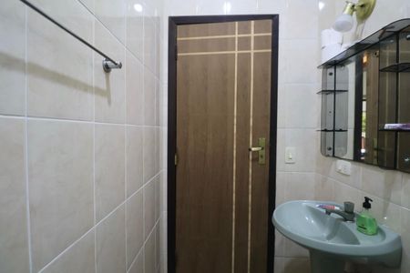 Casa para alugar com 840m², 4 quartos e 10 vagasBanheiro Social 2