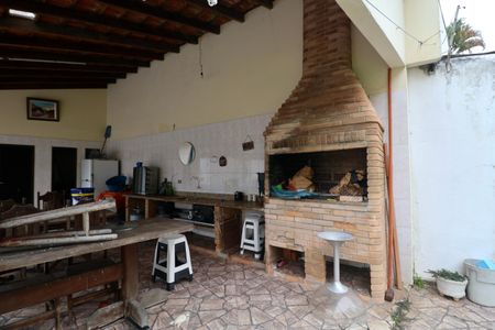 Casa para alugar com 840m², 4 quartos e 10 vagasQuintal - Churrasqueira