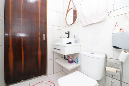 Casa à venda com 100m², 2 quartos e 1 vagaBanheiro 2